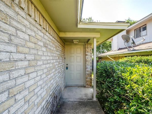 127 Allencrest Drive, White Settlement, TX 76108