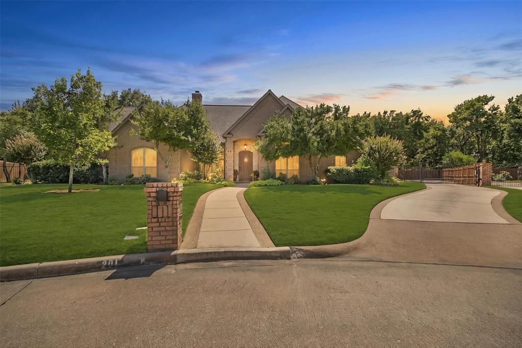201 Rochelle Court, Colleyville, TX 76034 Main Photo