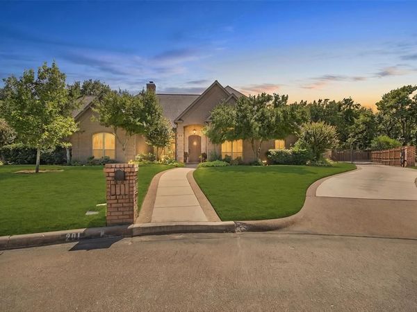 201 Rochelle Court, Colleyville, TX 76034