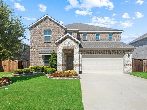10105 Lakemont Drive, Fort Worth, TX 76131