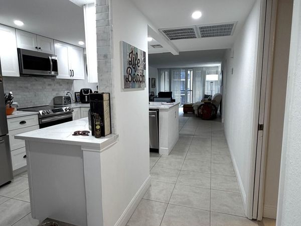 20 ROYAL PALM Way, Unit 3020, Boca Raton, FL 33432
