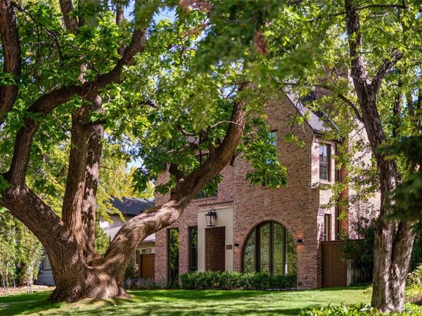 2520 S Fillmore Street, Denver, CO 80210