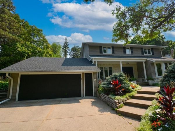 776 Upper Colonial Drive, Mendota Heights, MN 55118