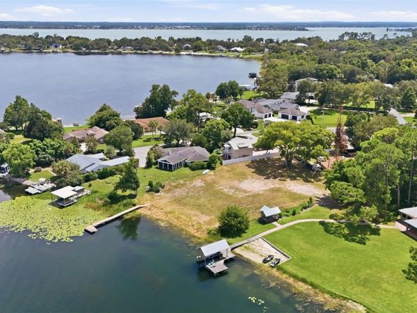 1810 PINEWAY COURT , MOUNT DORA, FL 32757