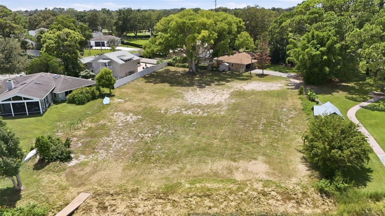 1810 Pineway Court , Mount Dora, FL 32757 Photo