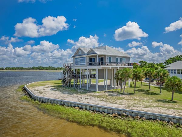 1649 SHELL POINT Road , Crawfordville, FL 32327