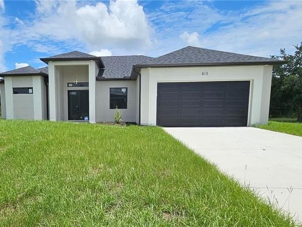 812 Hibiscus AVE , LEHIGH ACRES, FL 33972
