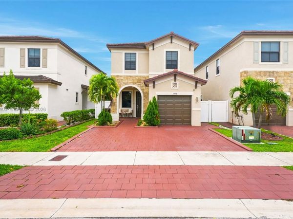3478 W 110th St , Hialeah, FL 33018