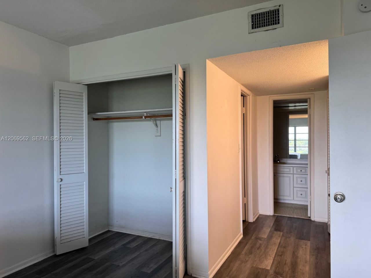2950 N Palm Aire Dr , Unit 605, Pompano Beach, FL 33069 Photo