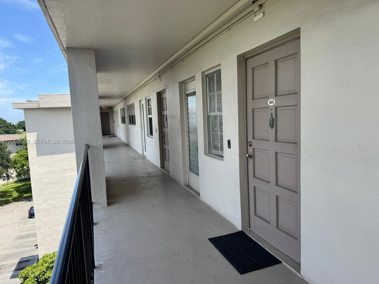 2950 N Palm Aire Dr , Unit 605, Pompano Beach, FL 33069 Photo