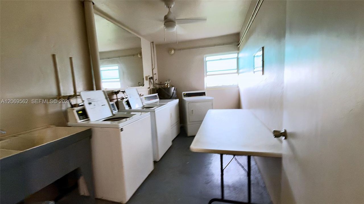 2950 N Palm Aire Dr , Unit 605, Pompano Beach, FL 33069 Photo