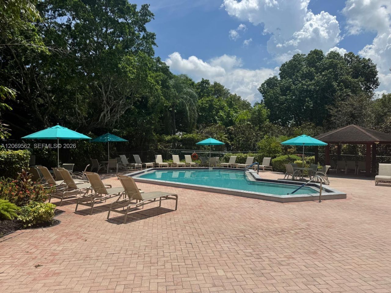 2950 N Palm Aire Dr , Unit 605, Pompano Beach, FL 33069 Photo