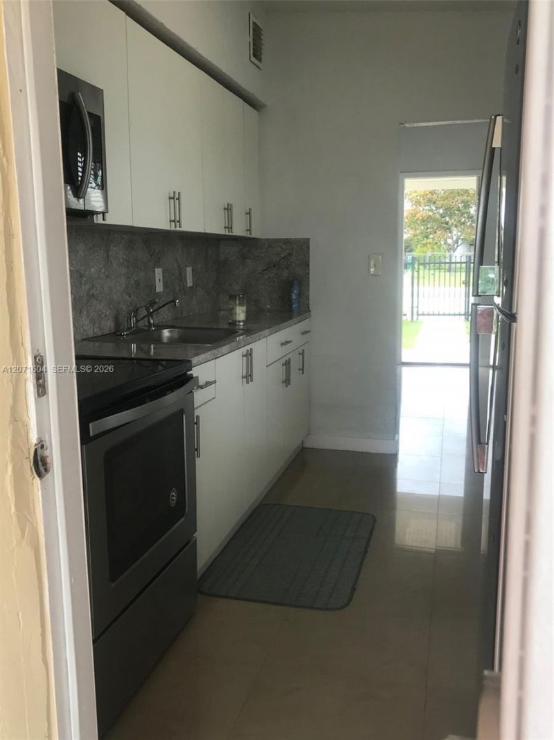 21625 SW 109th Ave , Miami, FL 33170 Photo