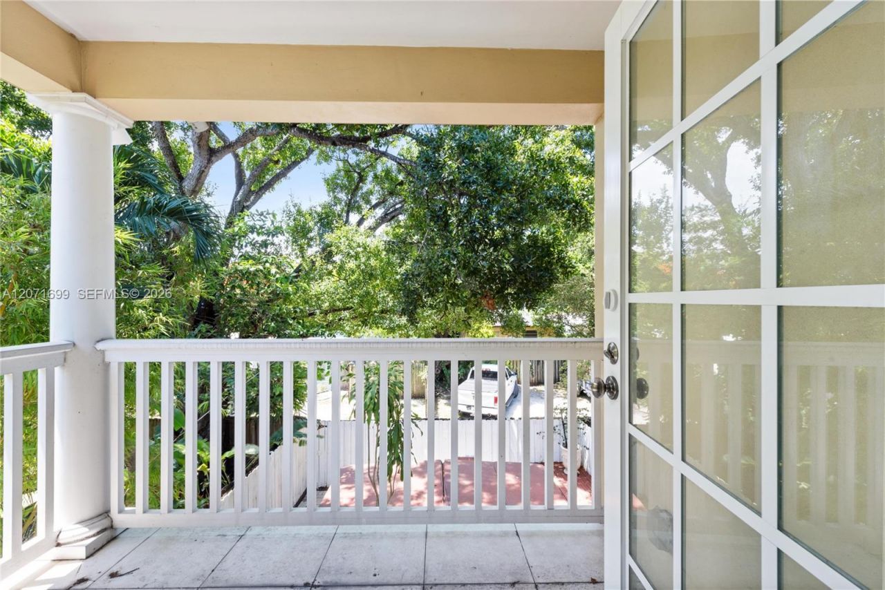 423 SW 16th St, Fort Lauderdale, FL 33315 Photo