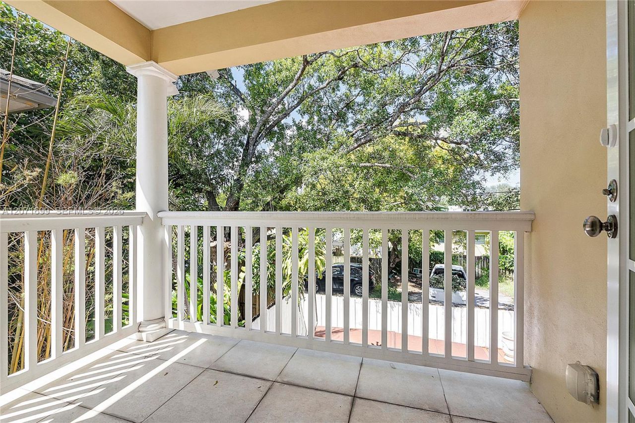 423 SW 16th St, Fort Lauderdale, FL 33315 Photo