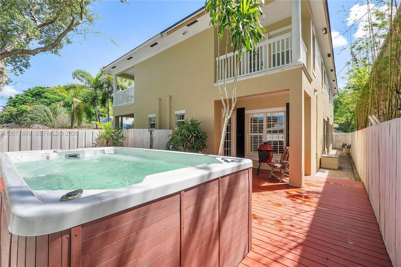 423 SW 16th St, Fort Lauderdale, FL 33315 Photo