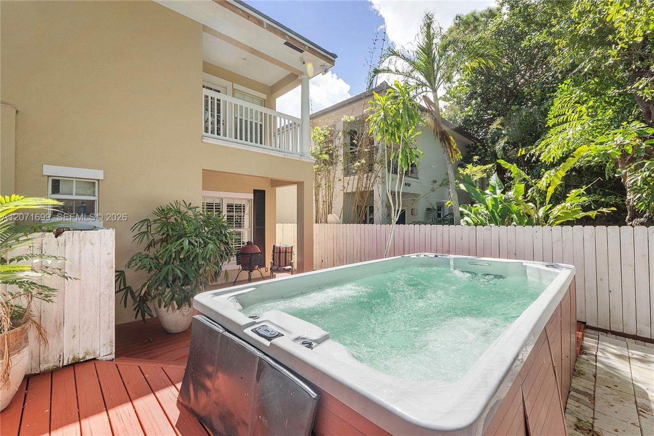 423 SW 16th St, Fort Lauderdale, FL 33315 Photo