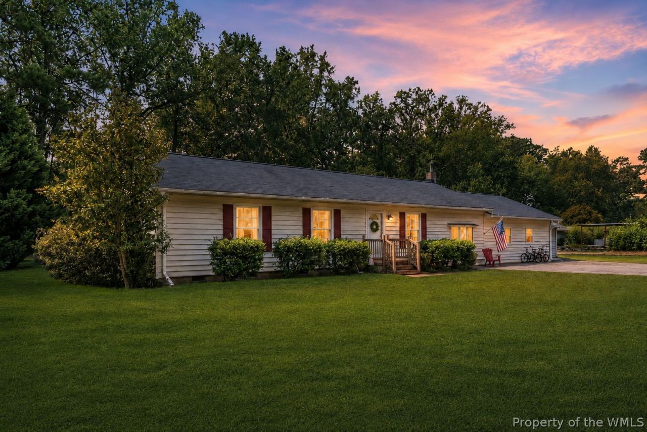 209 Oak Point Drive, Yorktown, VA 23692 Main Photo