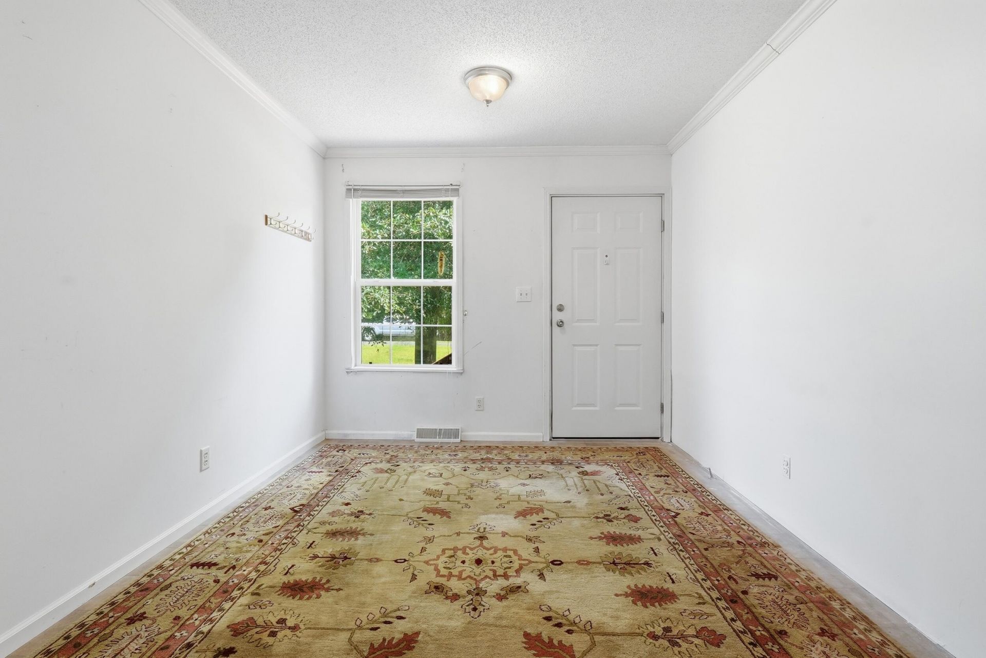 924 Blissful Lane Photo 4
