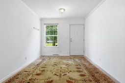 924 Blissful Lane photo 4