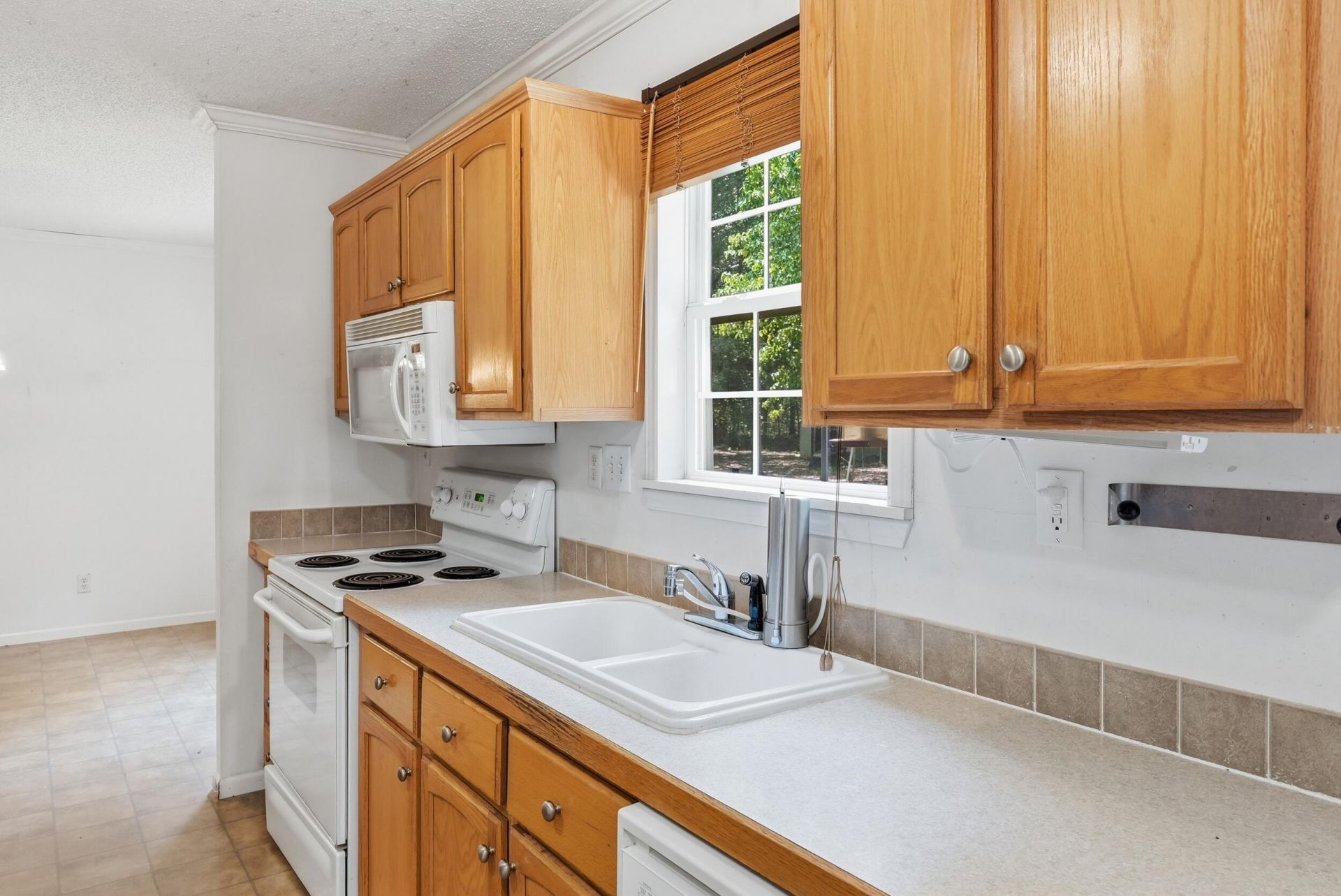 924 Blissful Lane Photo 9