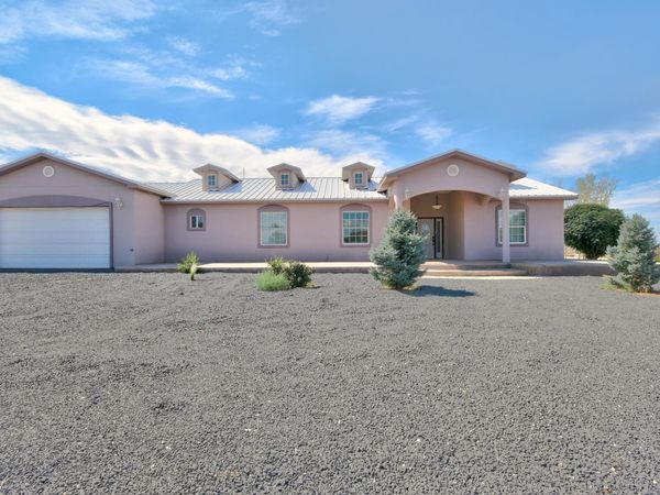 2 Old Milwaukee Road, Unit # A, Los Lunas, NM 87031