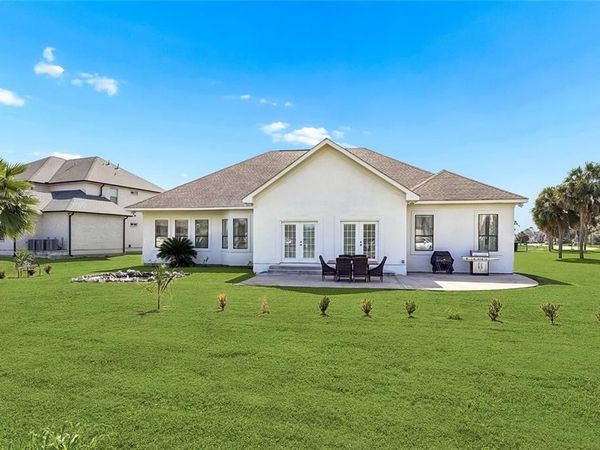 6230 EASTOVER Drive, New Orleans, LA 70128