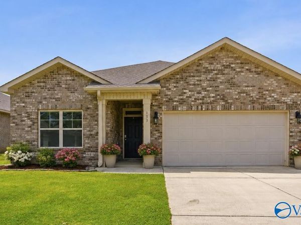 133 Rolling Green Drive, New Market, AL 35761