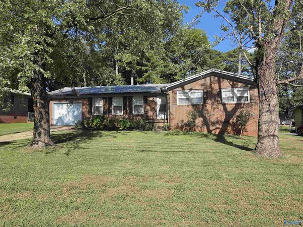 2309 Laverne Drive, Huntsville, AL 35810