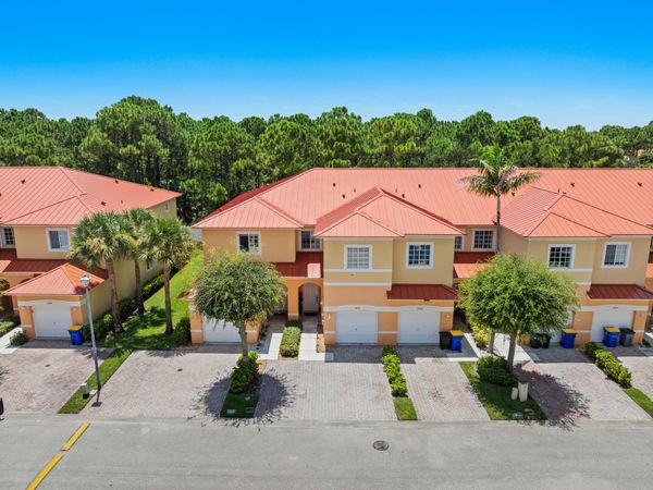 5012 SE Mariner Garden Circle, Stuart, FL 34997