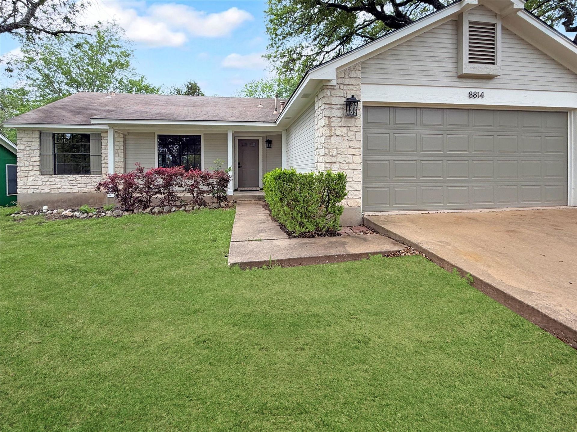 8814 United Kingdom Dr, Austin, TX 78748 Main Photo