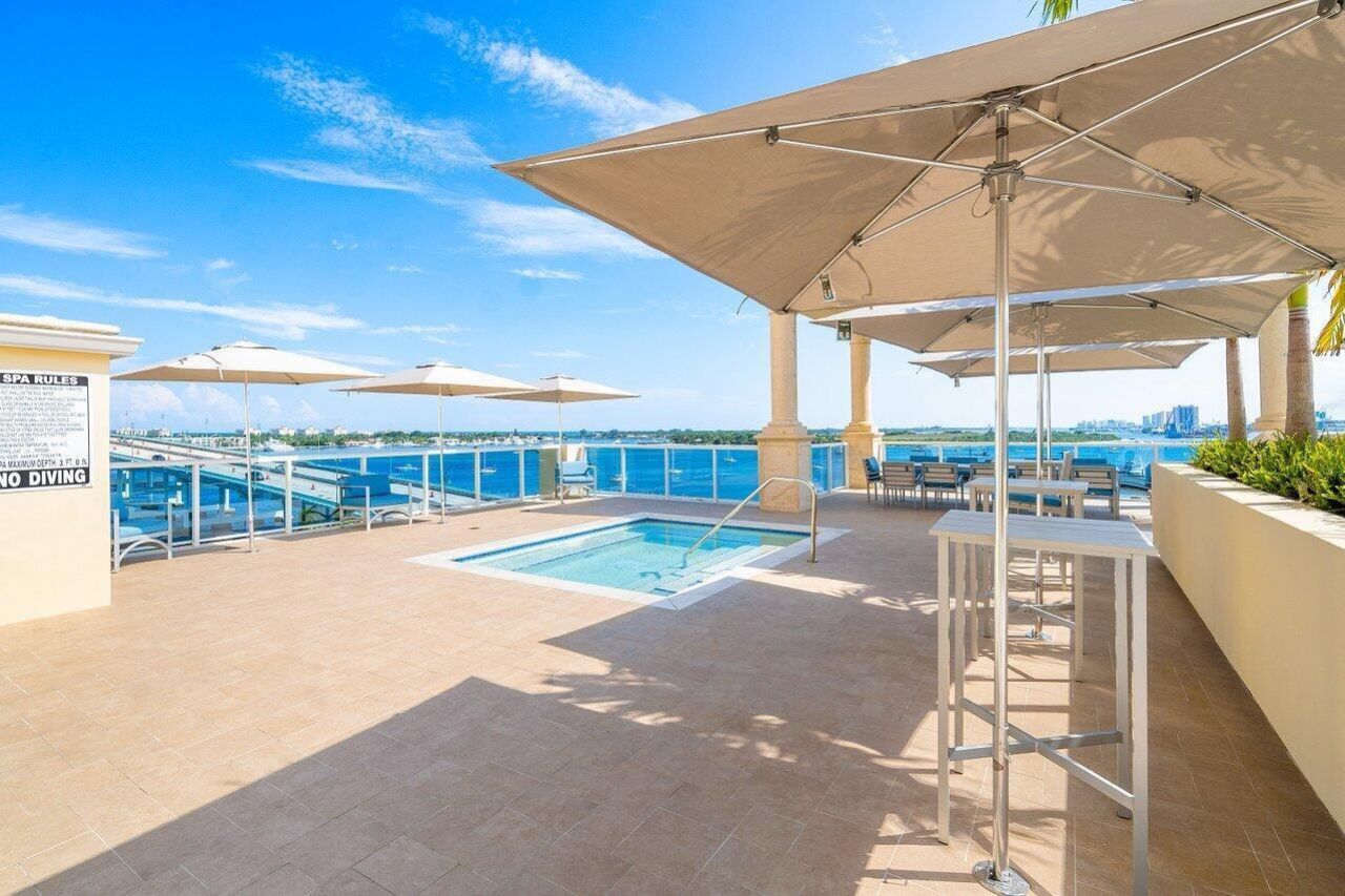 2640 Lake Shore Drive, Unit 711, Riviera Beach, FL 33404 Photo