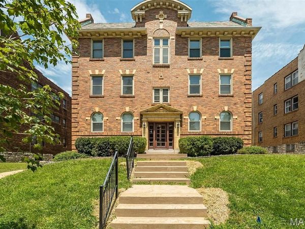 7537 Buckingham Drive , Clayton, MO 63105