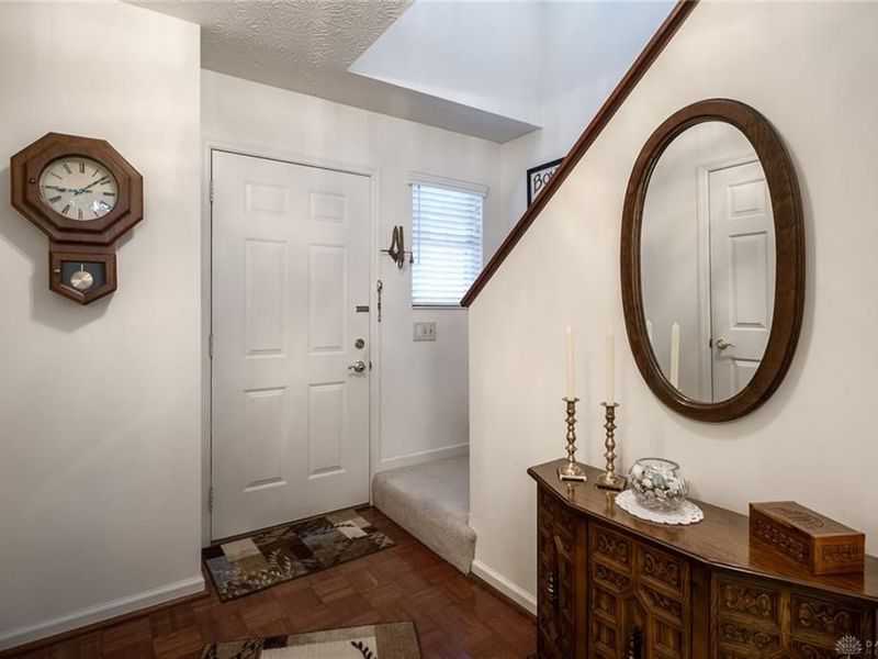 3906 W Summit Ridge Drive, Beavercreek, OH 45430 Photo 2