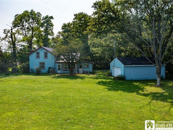 8916 Route 5 , Westfield, NY 14787
