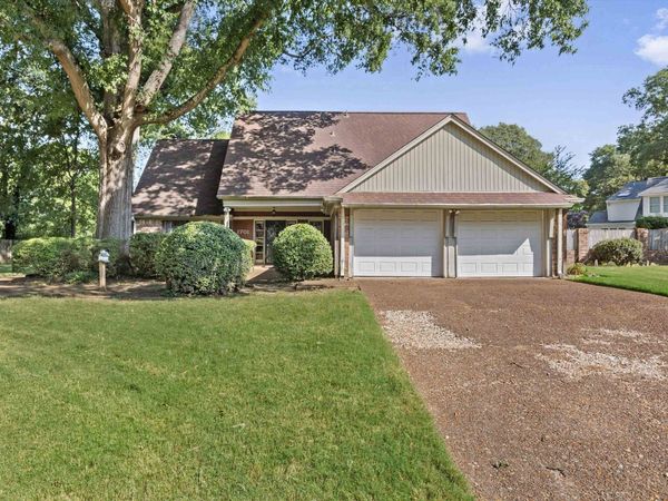1701 NESHOBA CV, Germantown, TN 38138