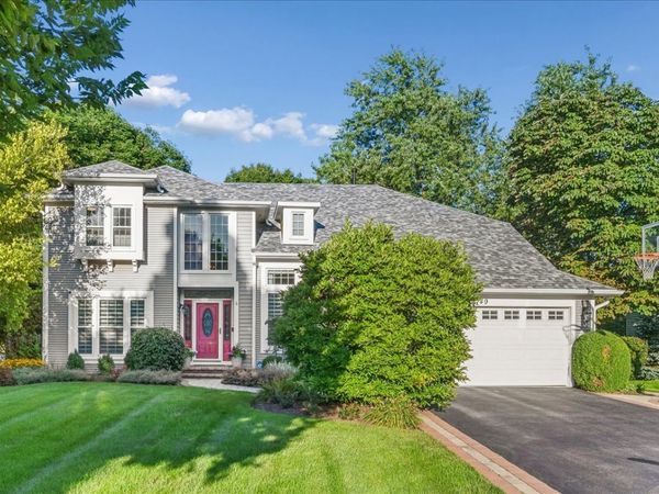 149 Napier Court, Vernon Hills, IL 60061
