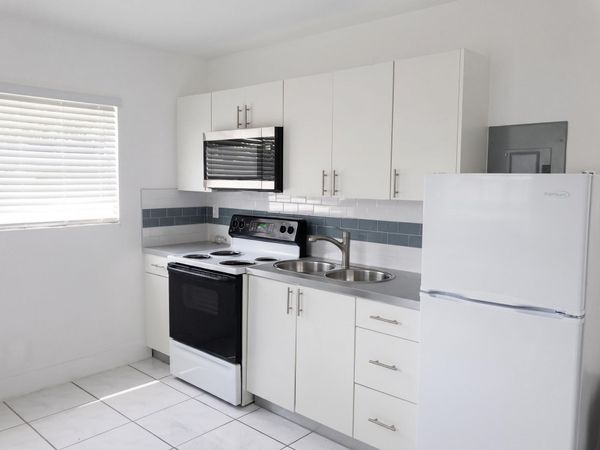 141 NW 4th Avenue, Unit 3, Dania Beach, FL 33004