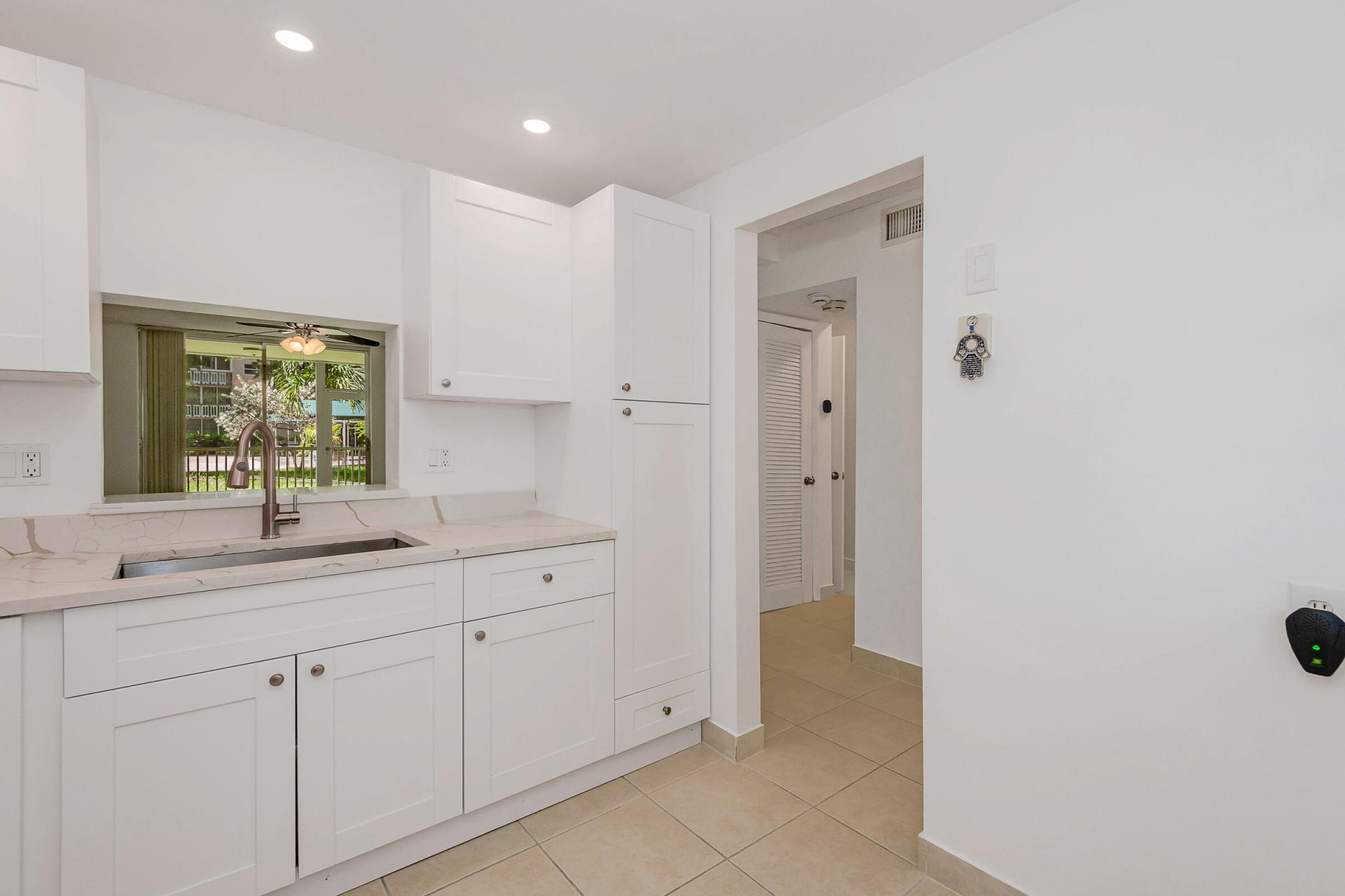 1000 NE 12th Avenue, Unit 104, Hallandale Beach, FL 33009 Photo