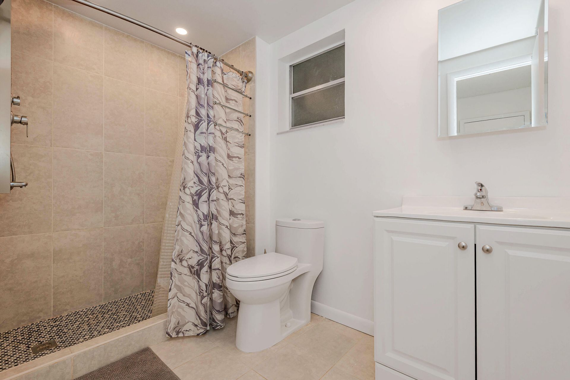 1000 NE 12th Avenue, Unit 104, Hallandale Beach, FL 33009 Photo