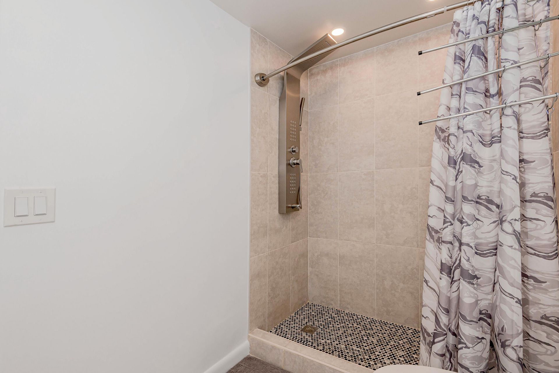 1000 NE 12th Avenue, Unit 104, Hallandale Beach, FL 33009 Photo