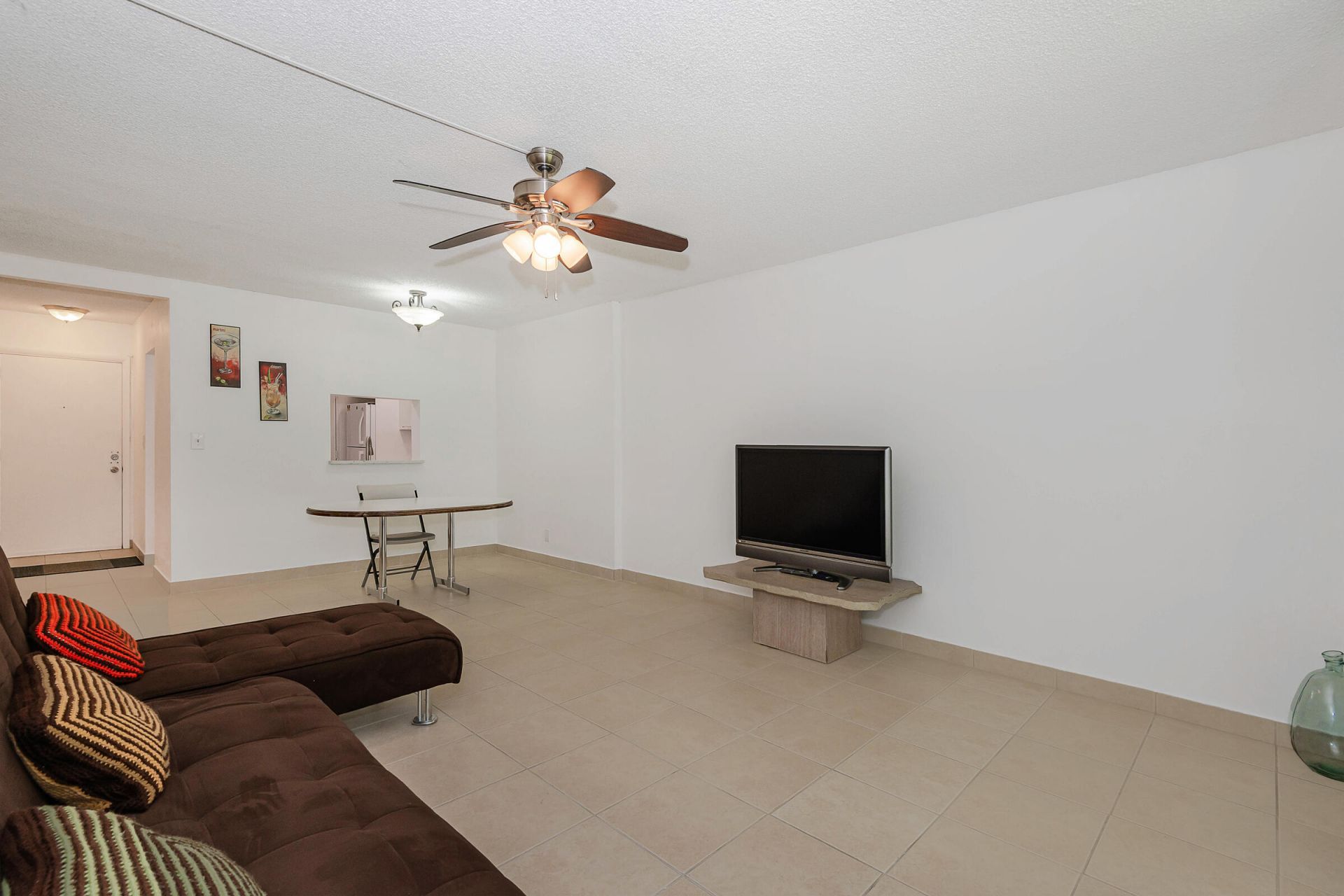 1000 NE 12th Avenue, Unit 104, Hallandale Beach, FL 33009 Photo