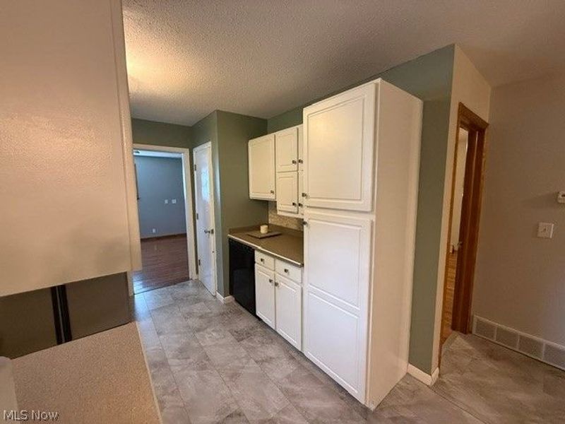 5965 South Drive, Nashport, OH 43830 Photo 5