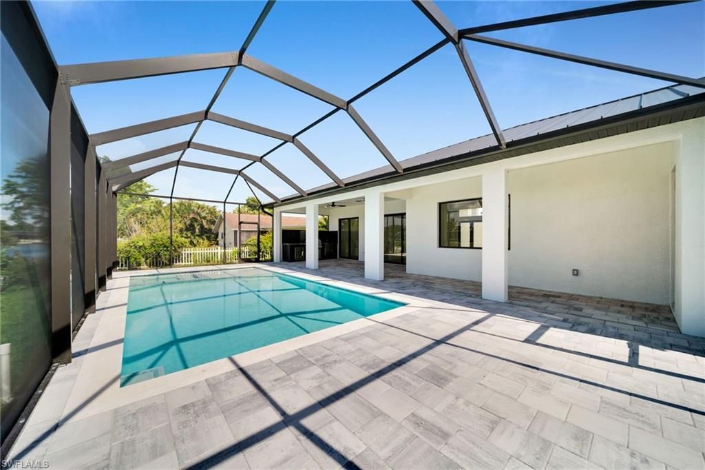 2127 NE 1st Ter, Cape Coral, FL 33909 Photo