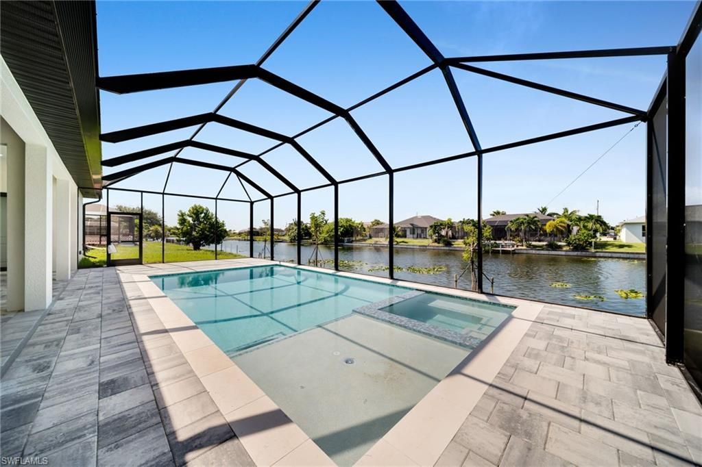 2127 NE 1st Ter, Cape Coral, FL 33909 Photo