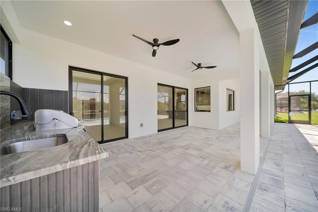2127 NE 1st Ter, Cape Coral, FL 33909 Photo