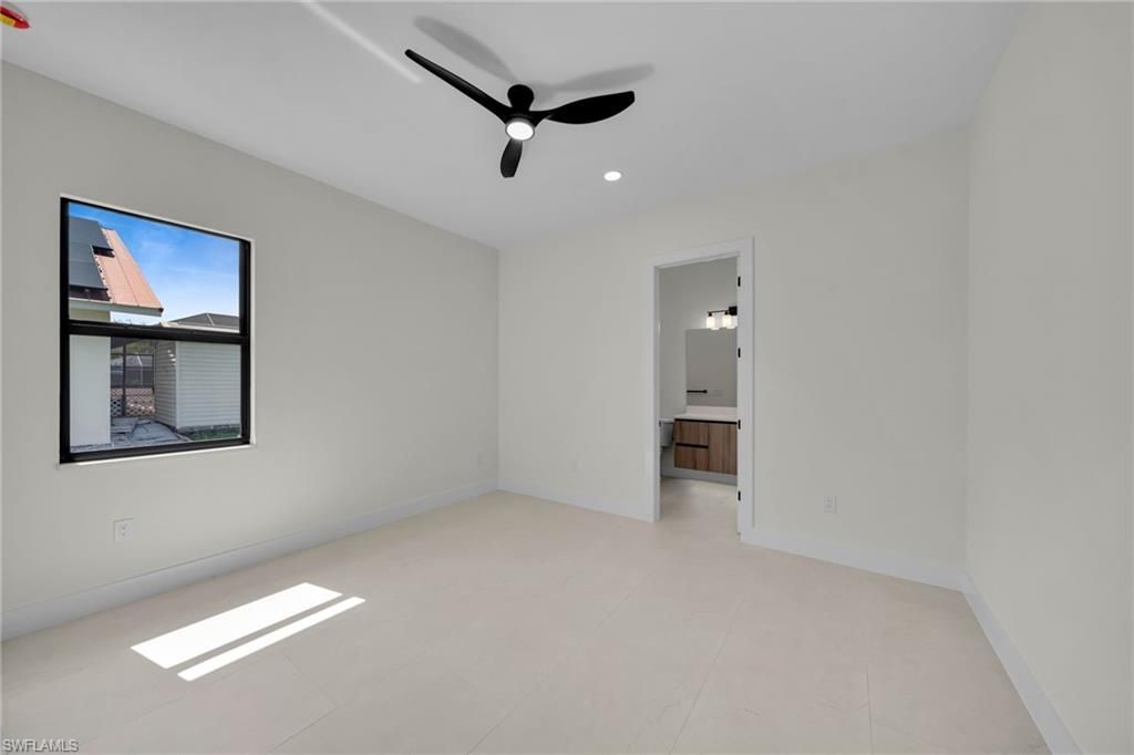 2127 NE 1st Ter, Cape Coral, FL 33909 Photo
