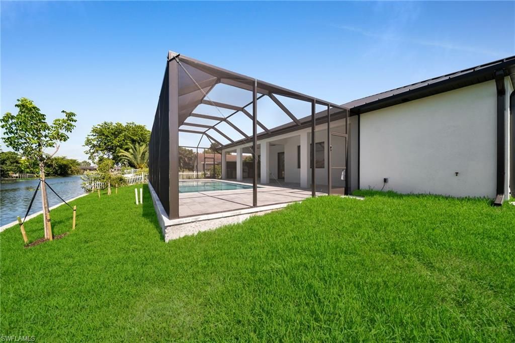 2127 NE 1st Ter, Cape Coral, FL 33909 Photo