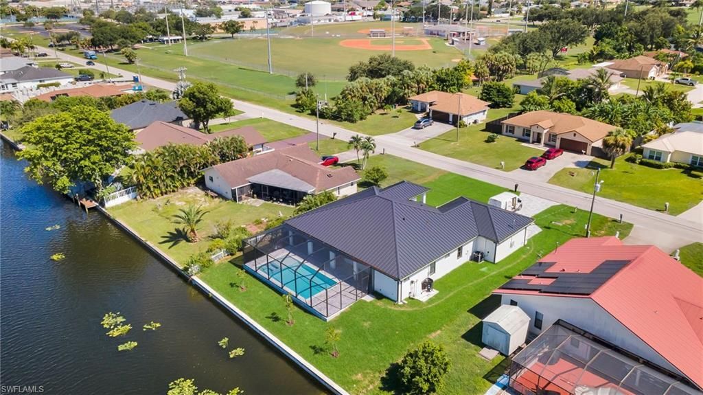 2127 NE 1st Ter, Cape Coral, FL 33909 Photo
