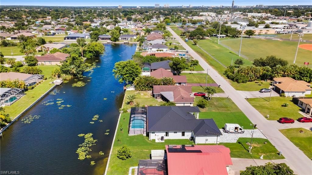 2127 NE 1st Ter, Cape Coral, FL 33909 Photo